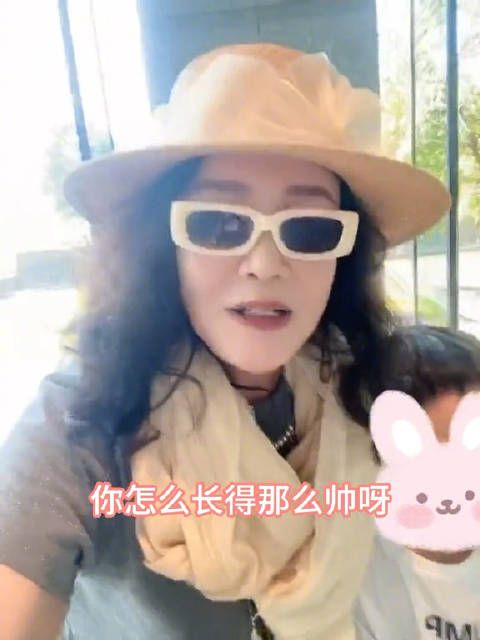 张兰的文案写的是：漫长的等待终于不负期待……