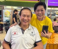 72岁郭峰近况曝光，两鬓花白身体依旧硬朗，面色红润精神焕发