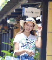 担心！TVB知名配角自曝眼睛出问题，左眼遭分泌物堵住不停流泪