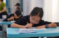 贵州丹寨：非遗小镇过暑假