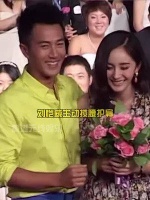 同框，俩人虽分开却共同以亲人身份抚养孩子……