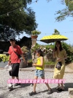 洪欣张丹峰带女儿意大利度假，这才是一家人该有的样子