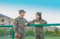 同月同日生的军人夫妻，同年立功！