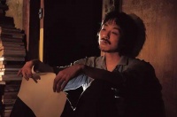 「低自尊者」：眼里有整个世界，却唯独没有自己