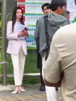 王楚然这么美，娱乐圈找一个正常身高比例男演员很难吗……