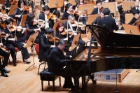 2023上海夏季音乐节闭幕 钢琴家殷承宗携手上海交响乐团奏响《黄河》