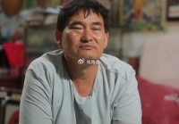 大衣哥现身淄博商演，现场门可罗雀，网友看完直呼注意一下仪表！