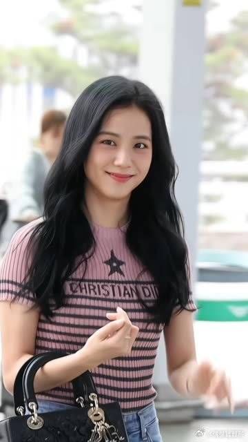 这让路人都惊呆的美貌