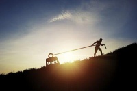 两年还清75万元，首个破产人的“还债记”意味着什么？