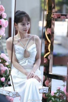 张嘉倪宝格丽活动生图来了，这状态也太好了吧，真的很美呀！