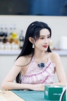 有孟子义这么霸气的姐姐，我真的会一整个爱住好吧！