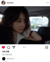赵丽颖更新日常 赵丽颖素颜游玩照，素颜近照好美……