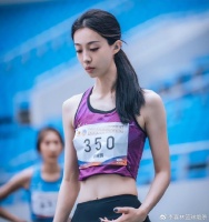 美出天际！中国田径又一1米84女神夺冠：逆天长腿气质像倪妮