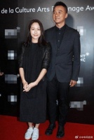 44岁林嘉欣发文宣布离婚 将继续共同抚养孩子