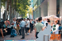 玩转“斜杠”新势力，CBD商圈白领文化街撬动多元人生