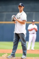 胖了之后更有男人味了，哥哥依旧是我心中的那个帅气的少年