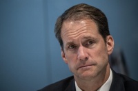 “被中美紧张吓到了”，美议员称想组团访华