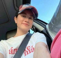 TVB前女星曝家中添新成员！离巢后远走加拿大，被封“翻版王菲”