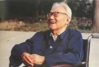 巴金：他不肯向现实屈服，只好反过来啮噬自己