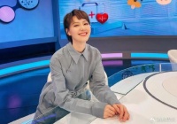 央视最美主持人，深得李咏赏识，被父母催婚15年，今40岁仍单身