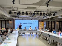 《千里江山图》美在何处？来这里品名画之美，绘制“金碧山水”