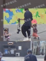 懂瓜呱今日爆料男明星是陈坤，疑似又有俩小儿子曝光……