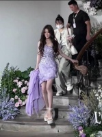 艹！这腿，这身材，赵露思下个楼而已，也太美了吧 —