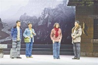 豫剧《守望红旗渠》在郑上演