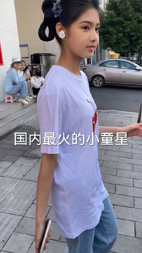 15岁女演员长得真美，她将会成为下一个杨紫！