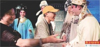 “可请香港导演用新手法改编，让传统粤剧更符合现代人审美”