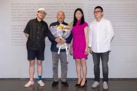 成长于农村的艺术家，这样表现乡村兽医、春耕农民……