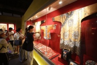 《延禧攻略》《骊歌行》等影视作品中的传统织染绣精品亮相景山公园