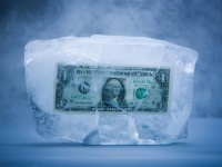 数据意外爆冷，欧美经济“难逃一劫”？