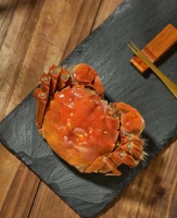 大闸蟹还能吃吗？水产负责人：大闸蟹是淡水和湖水养殖 不受事件影响