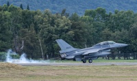 美国务院否认考虑取消售台F-16V战机传闻，中方已多次警告