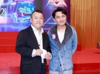 港媒曝王祖蓝离巢TVB，艺人资料突然在官网下架，与妻子定居上海