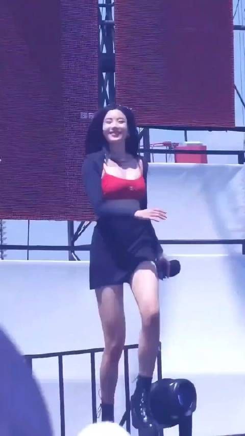 权恩妃,蹦蹦跳跳真可爱