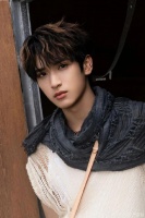 周冬雨嫌刘昊然不争气？林更新冲霉运？严浩翔被霸凌？王楚然洗白