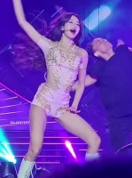 Lisa穿啥衣服都好看，最强舞担