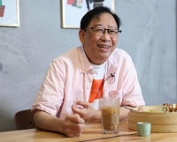 TVB知名老戏骨陷经济困难，没工作又不敢退休，要赚钱养儿子