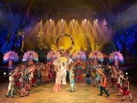 大型文旅歌舞秀《新傣秀》将亮相西双版纳，融合木偶、戏剧等艺术
