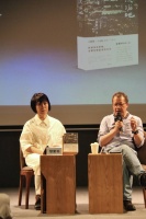 “到世界去”与“回故乡”交织成一部《流俗地》 她用一部小说展开一场“文学马拉松”