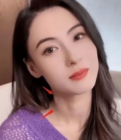 张柏芝停工后携3胎儿子露面，曝生父抢抚养权