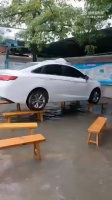 这是咋上去的，叉车吗，果然是中国智慧