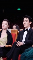 35岁的朱一龙 出席金鸡奖，凭借电影人生大事，击败了吴京……