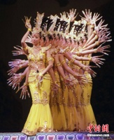 东西问·名家坊丨邰丽华：舞“动”世界，怎样“无声胜有声”表达中国文化？