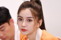 Angelababy卡点发文为杨幂庆生超用心 娱乐圈再现神仙友情