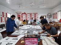 盐城亭湖便仓镇开展迎中秋书画创作活动