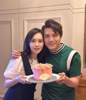 港圈“冻龄富婆”从贫民区到亿万身家，婚姻坎坷的她，到底有多狠