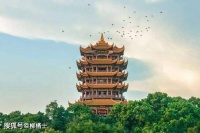 【古诗词鉴赏】唐代诗人李白《与史郎中钦听黄鹤楼上吹笛》诗赏析